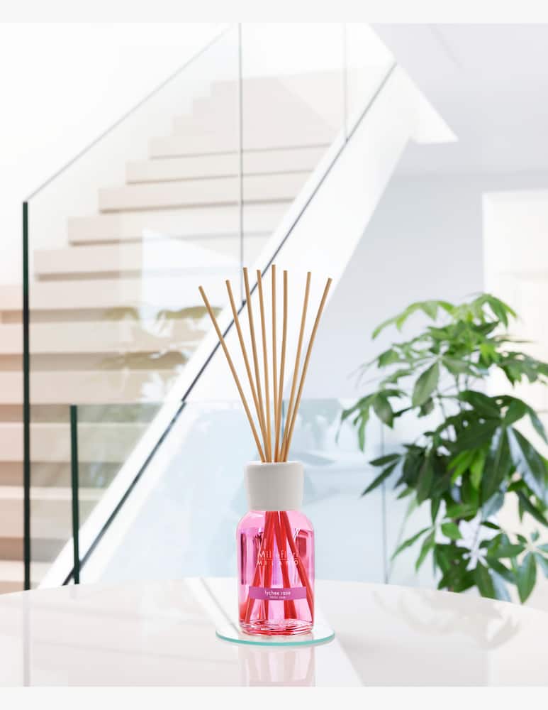 Millefiori Milano Diffusore di fragranza Milano Lychee Rose 250ml - immagine 3 Millefiori Milano Diffusore di fragranza Milano Lychee Rose 250ml - immagine 3