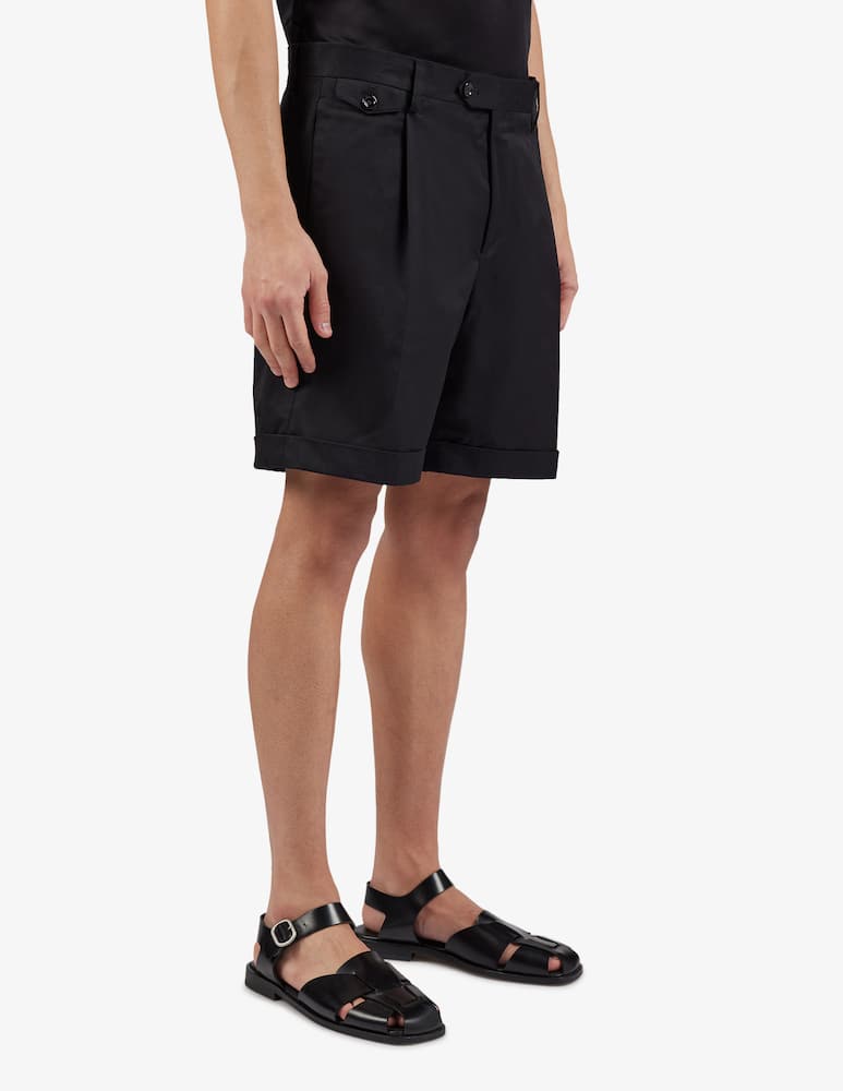 Lardini Bermuda a una pince con risvolto sul fondo - immagine 1 Lardini Bermuda a una pince con risvolto sul fondo - immagine 1