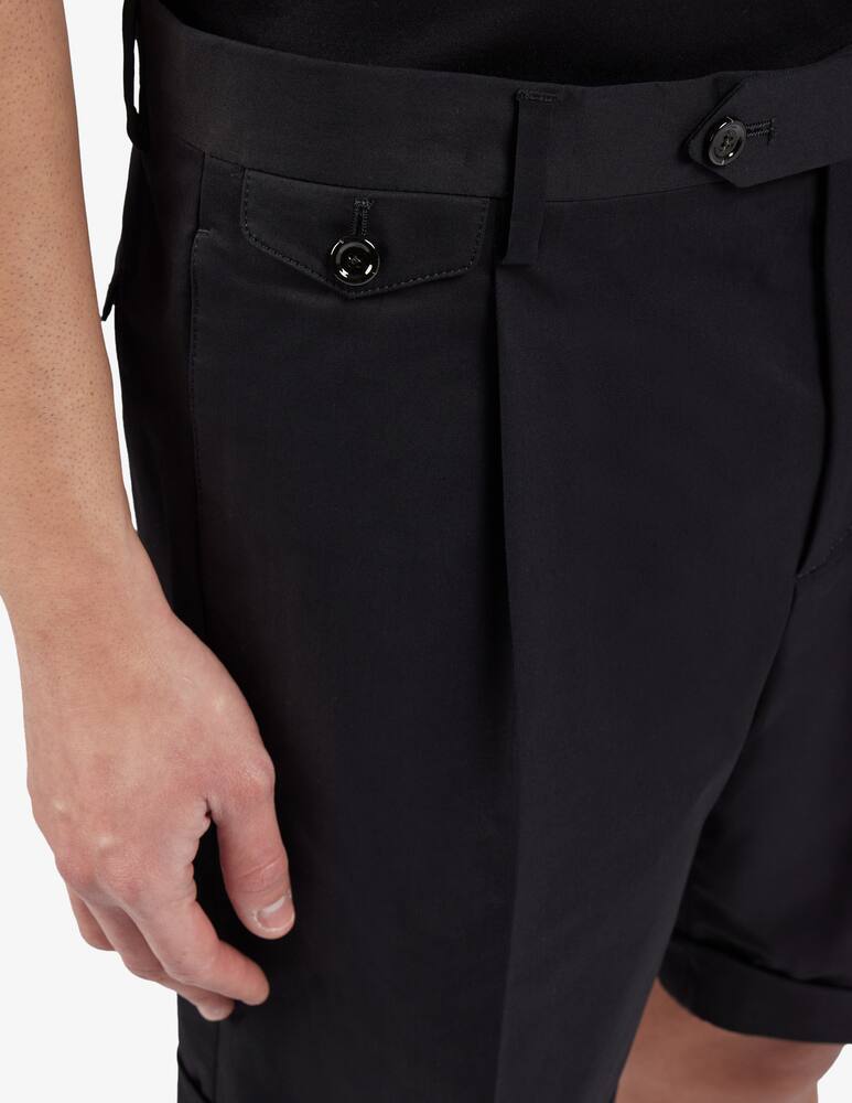 rinascente Lardini Single pleat Bermuda shorts with cuff at the bottom