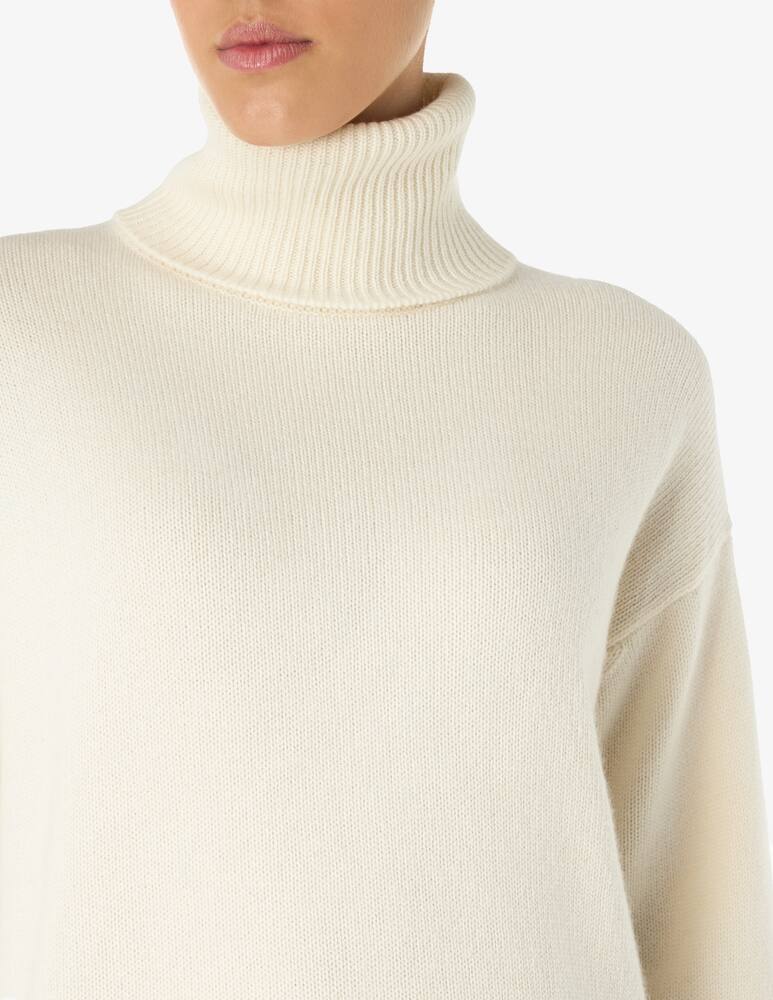 rinascente Pure Cashmere Turtleneck over sweater