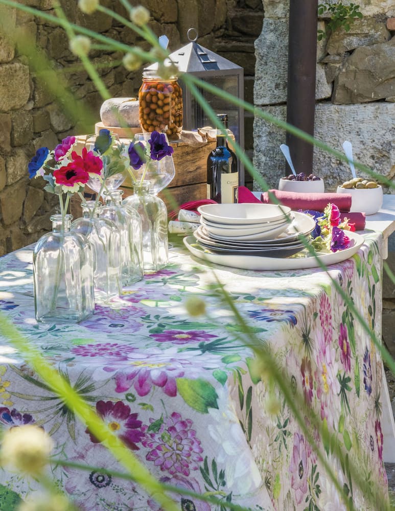 Tessitura Toscana La Vie En Rose Tablecloth - picture 2 Tessitura Toscana La Vie En Rose Tablecloth - picture 2