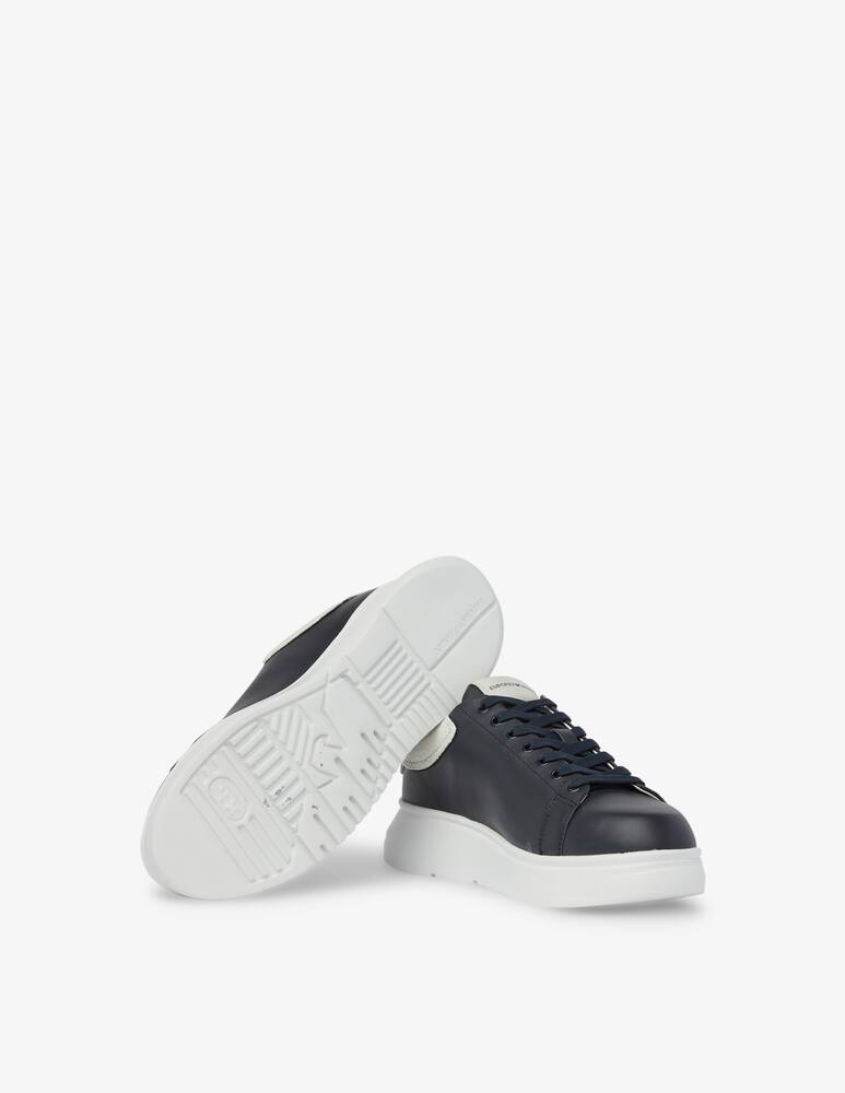 Emporio Armani Sneakers con firma - blu e bianco - immagine 5 Emporio Armani Sneakers con firma - blu e bianco - immagine 5