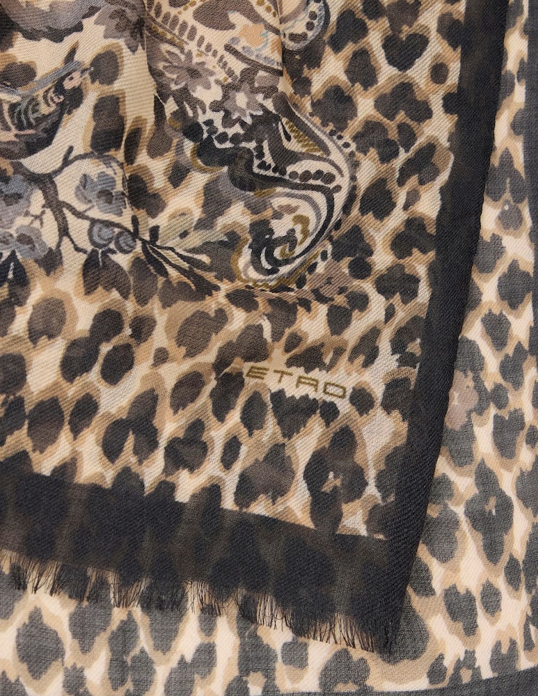 ETRO Cashmere scarf with animal and flower print - picture 3 ETRO Cashmere scarf with animal and flower print - picture 3
