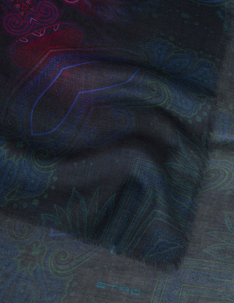 ETRO Modal and cashmere shawl with dégradé motif - picture 3 ETRO Modal and cashmere shawl with dégradé motif - picture 3