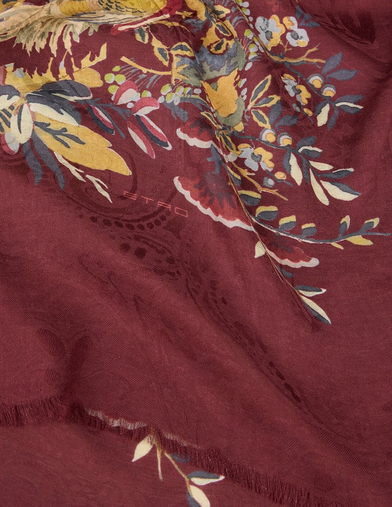 ETRO Modal and cashmere jacquard shawl with leopard motif - picture 3 ETRO Modal and cashmere jacquard shawl with leopard motif - picture 3