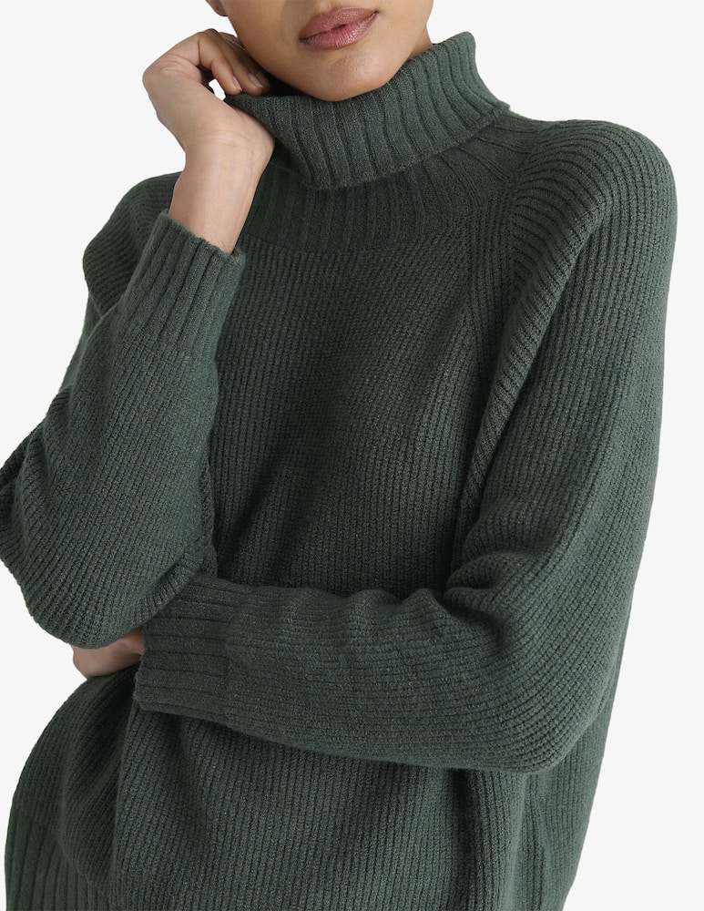 Manila Grace Turtleneck jumper - picture 2 Manila Grace Turtleneck jumper - picture 2