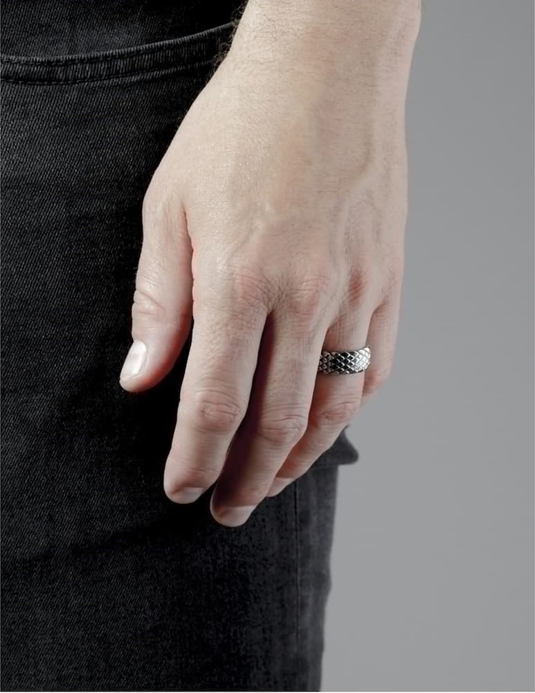 rinascente NOVE25 Ring squamata