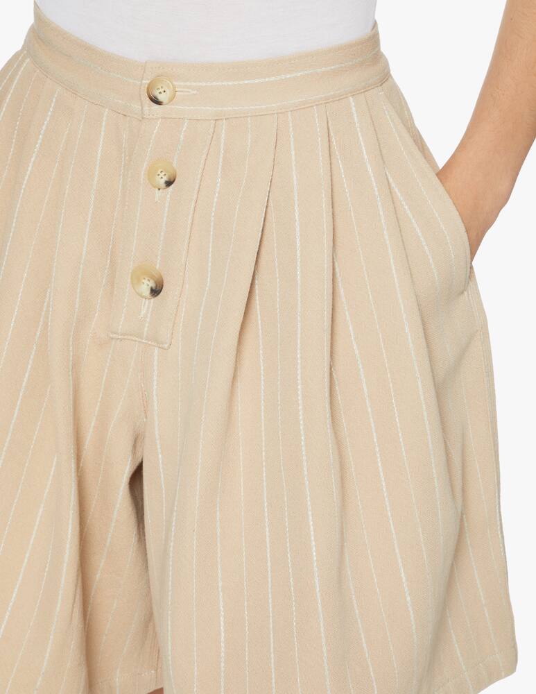 Opening Ceremony Pinstripe Bermuda shorts with pleats - white - picture 4 Opening Ceremony Pinstripe Bermuda shorts with pleats - white - picture 4