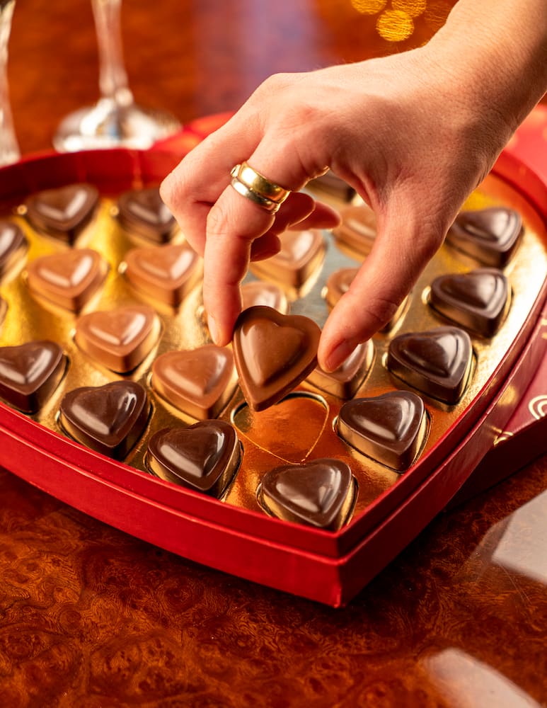 rinascente T'a Milano Confezione da 25 cuoricini fondente e al latte 200g