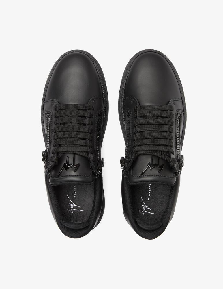 Giuseppe Zanotti Sneaker total black zip - picture 3 Giuseppe Zanotti Sneaker total black zip - picture 3