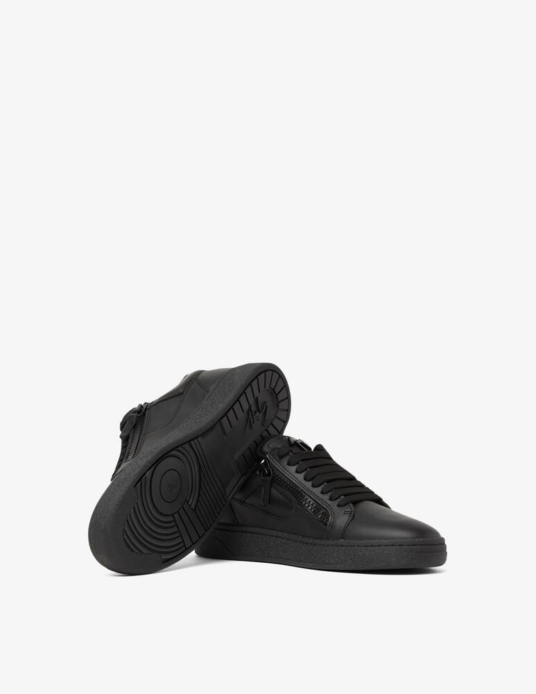 Giuseppe Zanotti Sneaker total black zip - picture 5 Giuseppe Zanotti Sneaker total black zip - picture 5