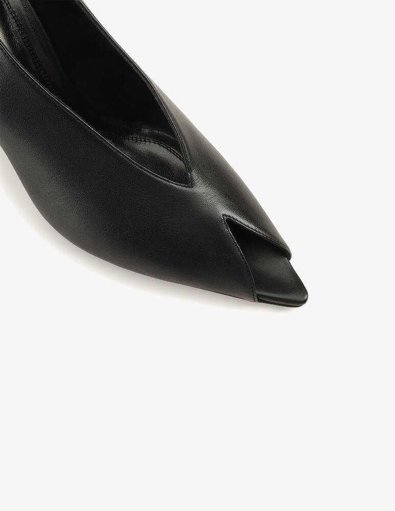 rinascente Sergio Rossi Beak pump