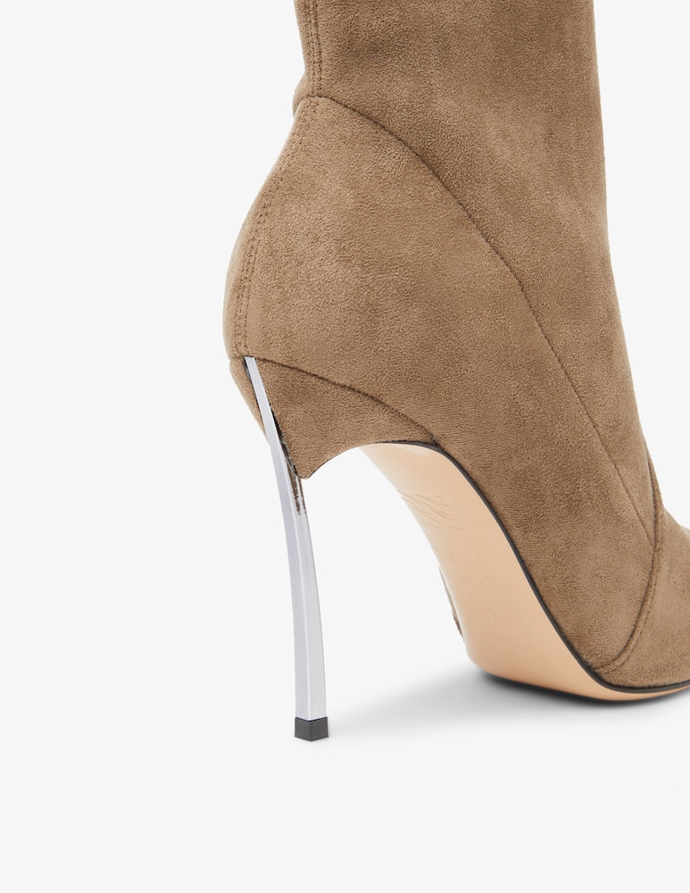 rinascente Casadei Heeled suede booties