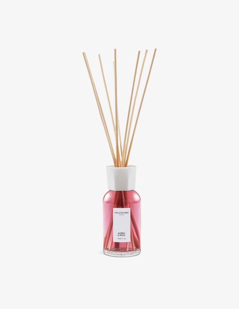 Millefiori Milano Diffusore a bastoncini 250 ml Ambra & Rosa - immagine 1 Millefiori Milano Diffusore a bastoncini 250 ml Ambra & Rosa - immagine 1