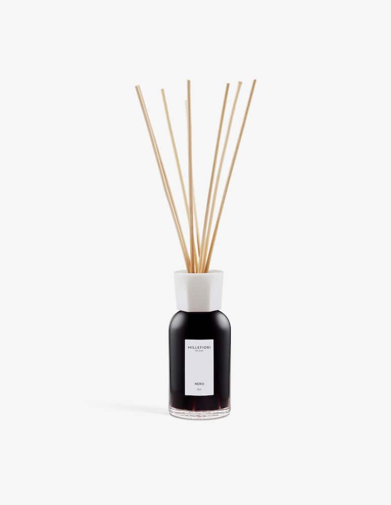 Millefiori Milano Diffusore a bastoncini 250 ml Nero - immagine 1 Millefiori Milano Diffusore a bastoncini 250 ml Nero - immagine 1