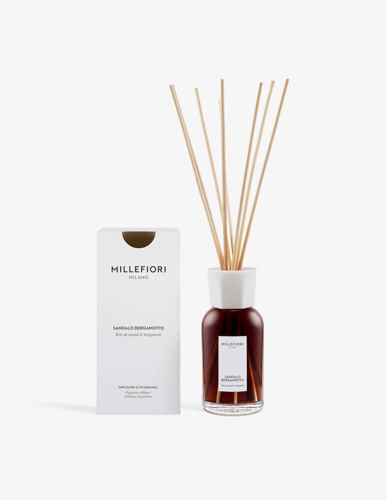 Millefiori Milano Diffusore a bastoncini 250 ml Sandalo Bergamotto - immagine 2 Millefiori Milano Diffusore a bastoncini 250 ml Sandalo Bergamotto - immagine 2