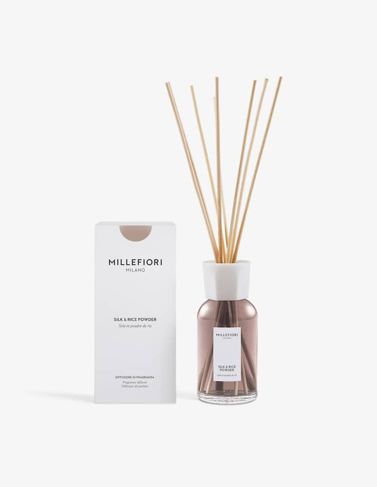 Millefiori Milano Diffusore a bastoncini 250 ml Silk & Rice Powder - immagine 2 Millefiori Milano Diffusore a bastoncini 250 ml Silk & Rice Powder - immagine 2