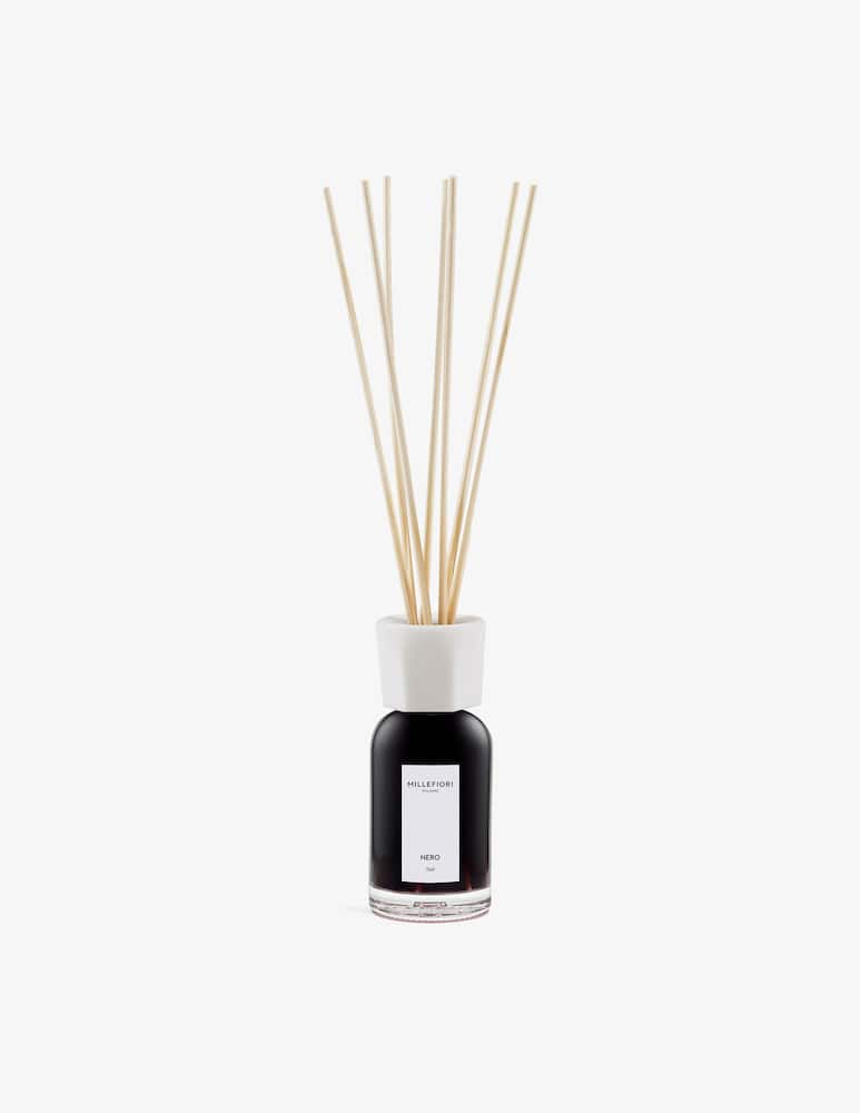 Millefiori Milano Diffusore a bastoncini 100 ml Nero - immagine 1 Millefiori Milano Diffusore a bastoncini 100 ml Nero - immagine 1