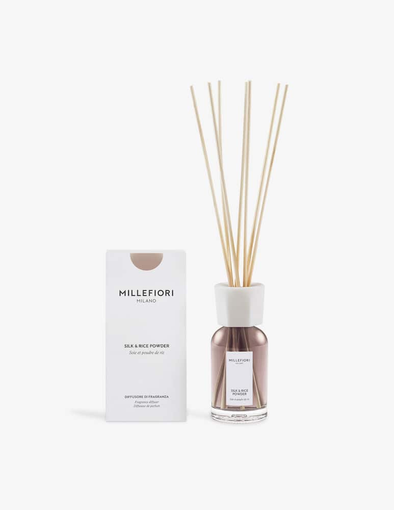 Millefiori Milano Diffusore a bastoncini 100 ml Silk & Rice Powder - immagine 2 Millefiori Milano Diffusore a bastoncini 100 ml Silk & Rice Powder - immagine 2