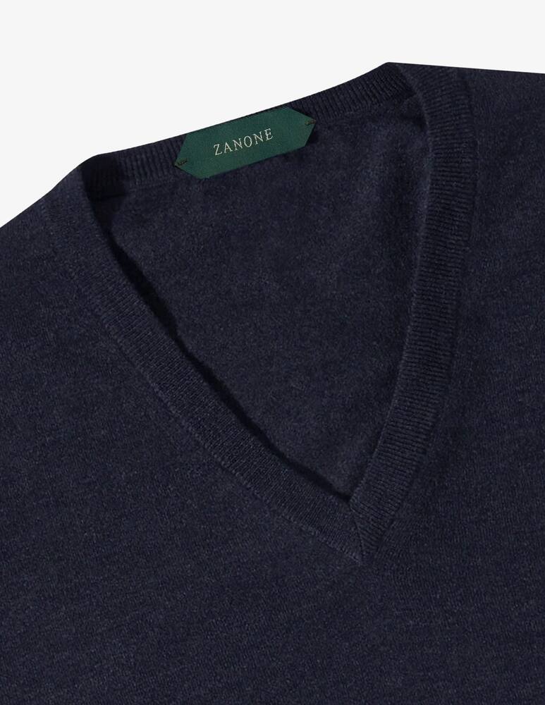 Slowear ZANONE - V neck sweather in certified flexwool - picture 5 Slowear ZANONE - V neck sweather in certified flexwool - picture 5