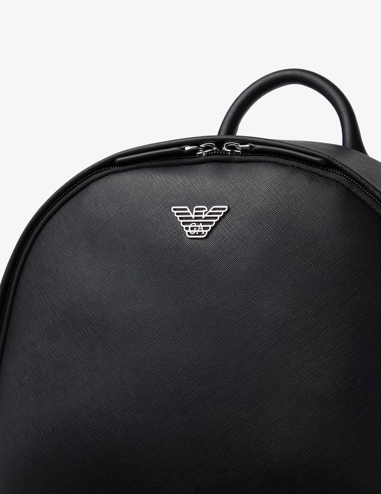 Emporio Armani Zaino in saffiano con logo metallo - immagine 4 Emporio Armani Zaino in saffiano con logo metallo - immagine 4