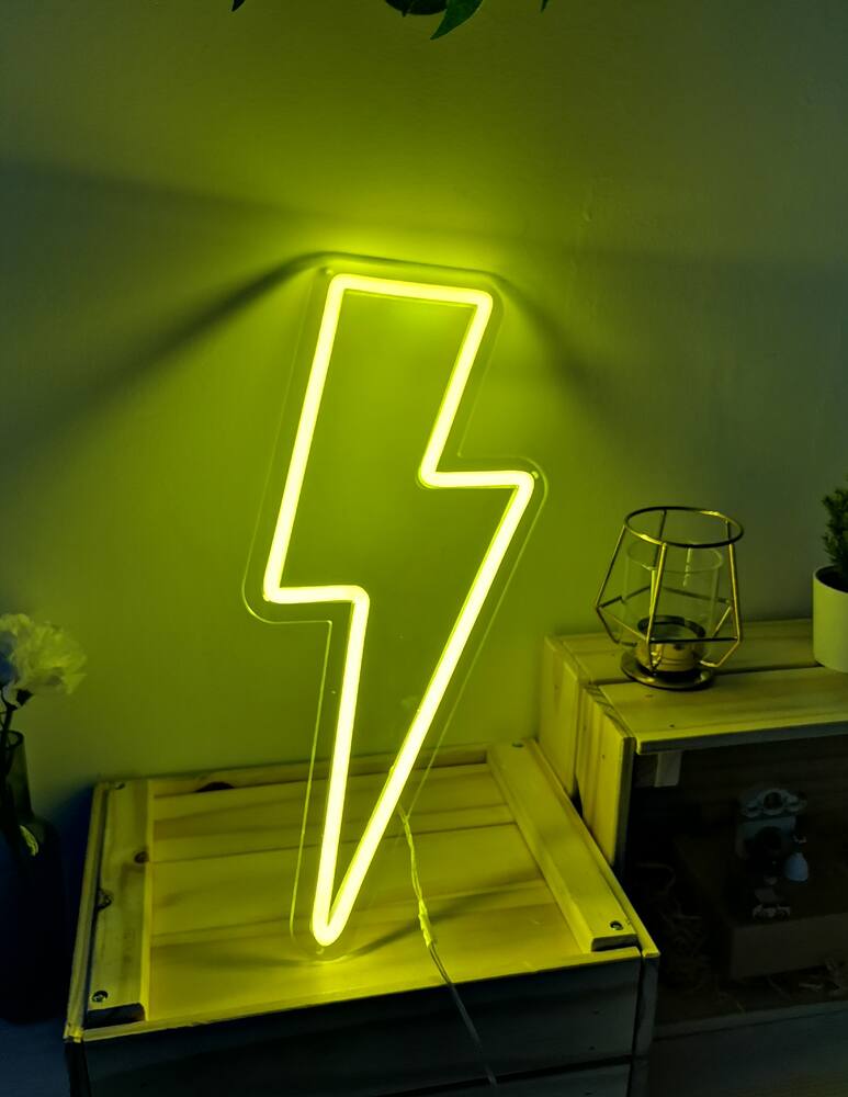 rinascente Candyshock Wall Neon/Led Bolt Design, Power With Usb 2 Meters