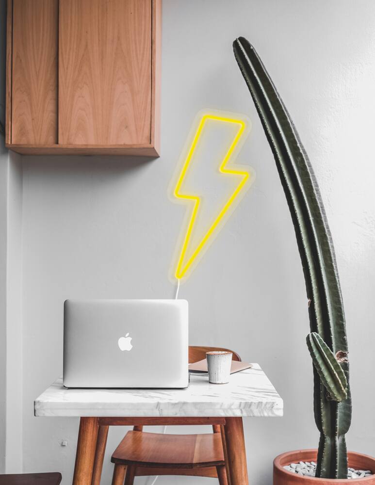 rinascente Candyshock Wall Neon/Led Bolt Design, Power With Usb 2 Meters