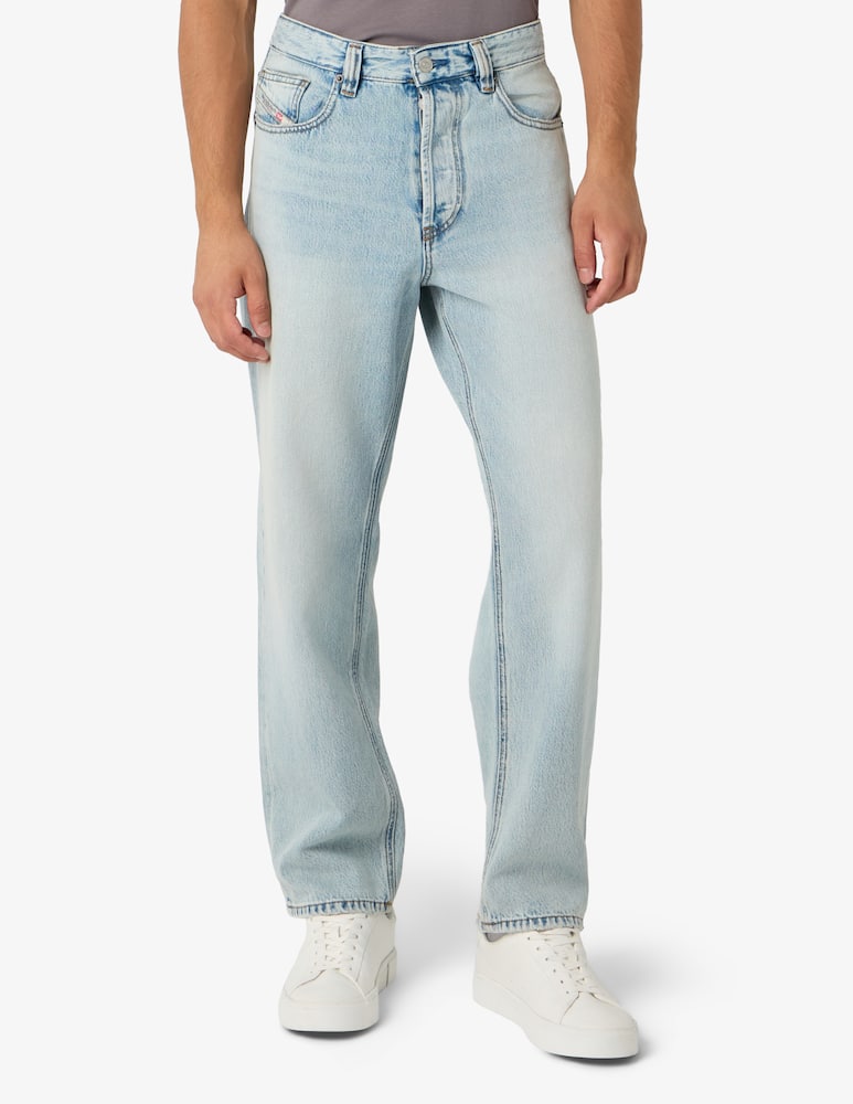 Diesel straight jeans - picture 1 Diesel straight jeans - picture 1