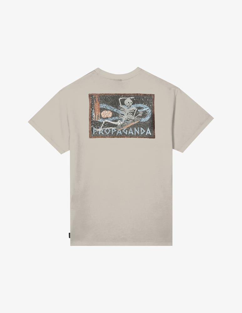 Propaganda Graphic t-shirt - picture 2 Propaganda Graphic t-shirt - picture 2