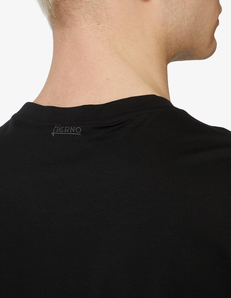 rinascente Herno Maglietta taschino taglio laser 