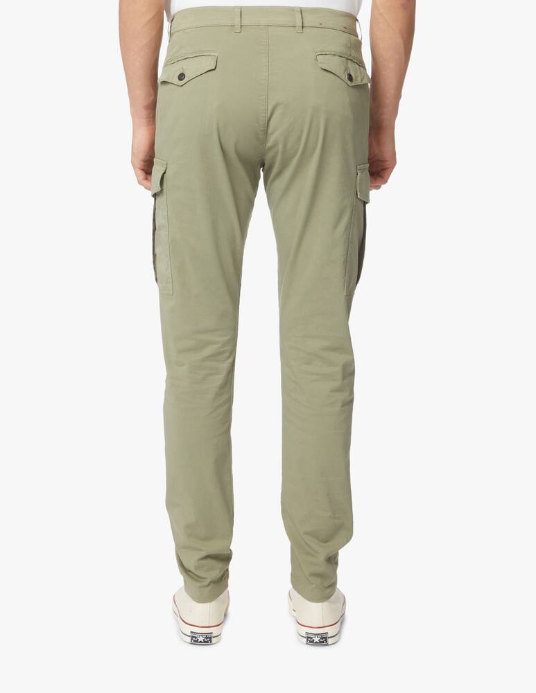 Shop Eleventy Stretch cotton cargo pant green on Rinascente