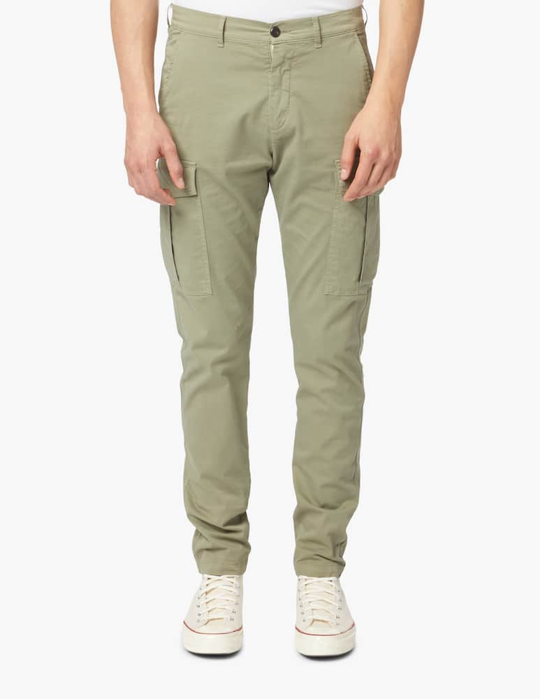 Shop Eleventy Stretch cotton cargo pant green on Rinascente