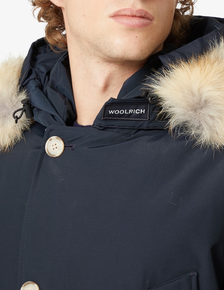 Acquista Woolrich Giacca anorak arctic - Blu su Rinascente
