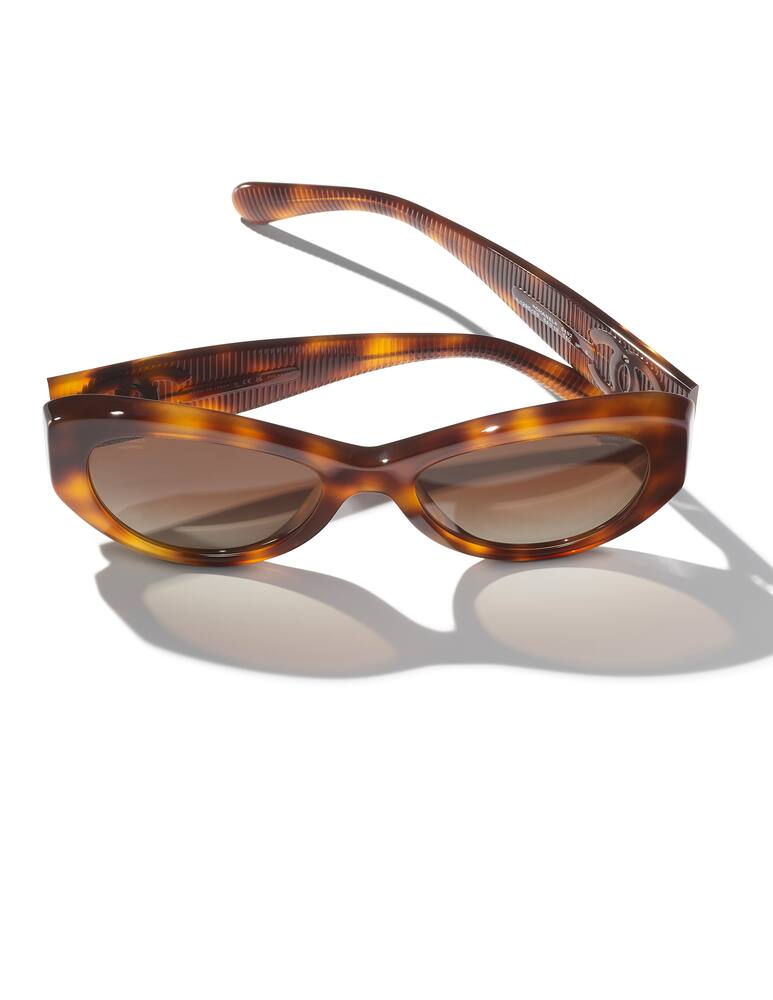 CHANEL Butterfly Sunglasses - picture 4 CHANEL Butterfly Sunglasses - picture 4