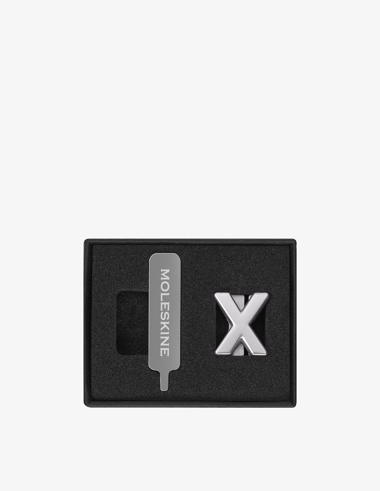 rinascente Moleskine Pins X