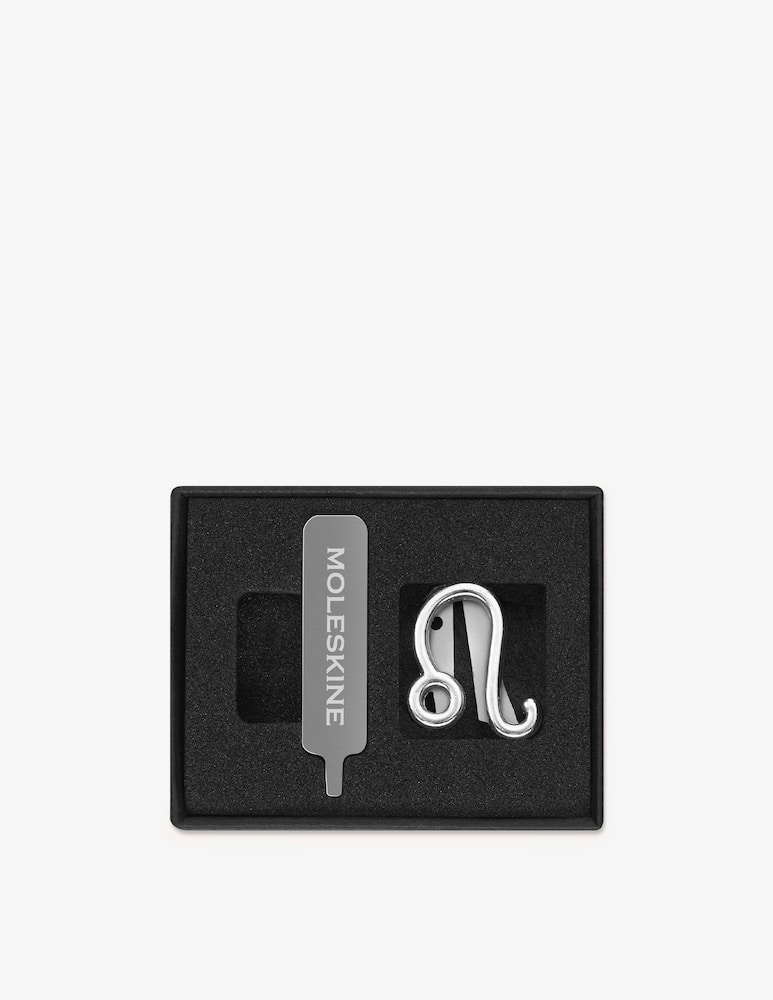 rinascente Moleskine Pins Leo