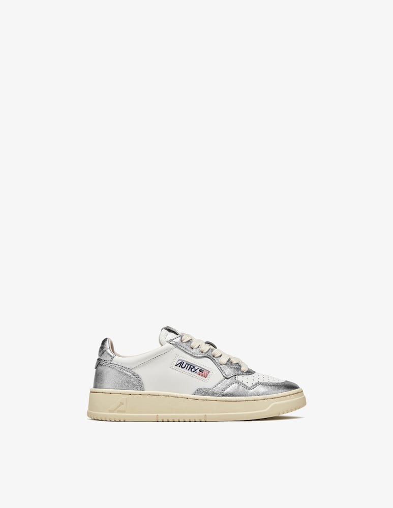 AUTRY Medalist low leather sneakers - picture 1 AUTRY Medalist low leather sneakers - picture 1