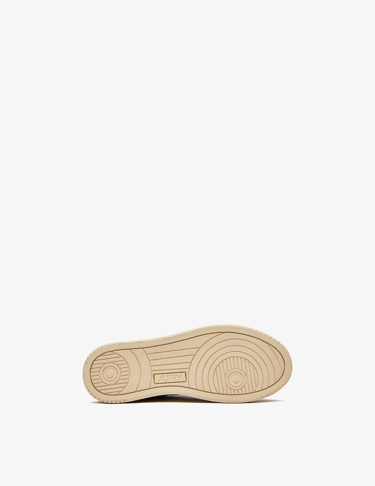 AUTRY Medalist low leather sneakers - picture 5 AUTRY Medalist low leather sneakers - picture 5