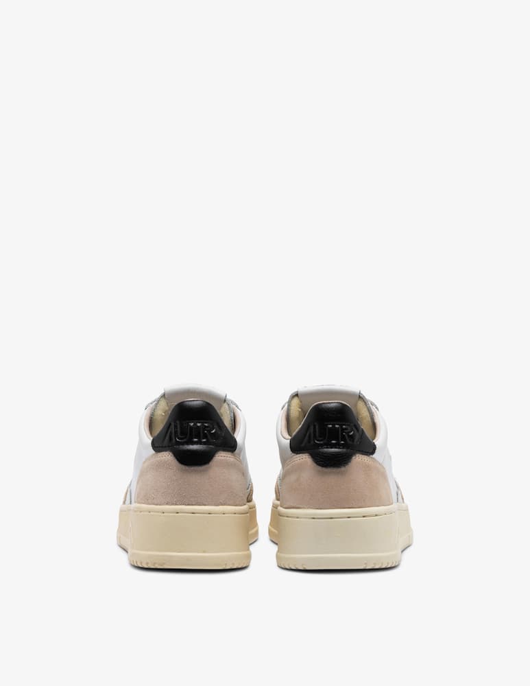AUTRY Medalist low-top sneakers - picture 3 AUTRY Medalist low-top sneakers - picture 3