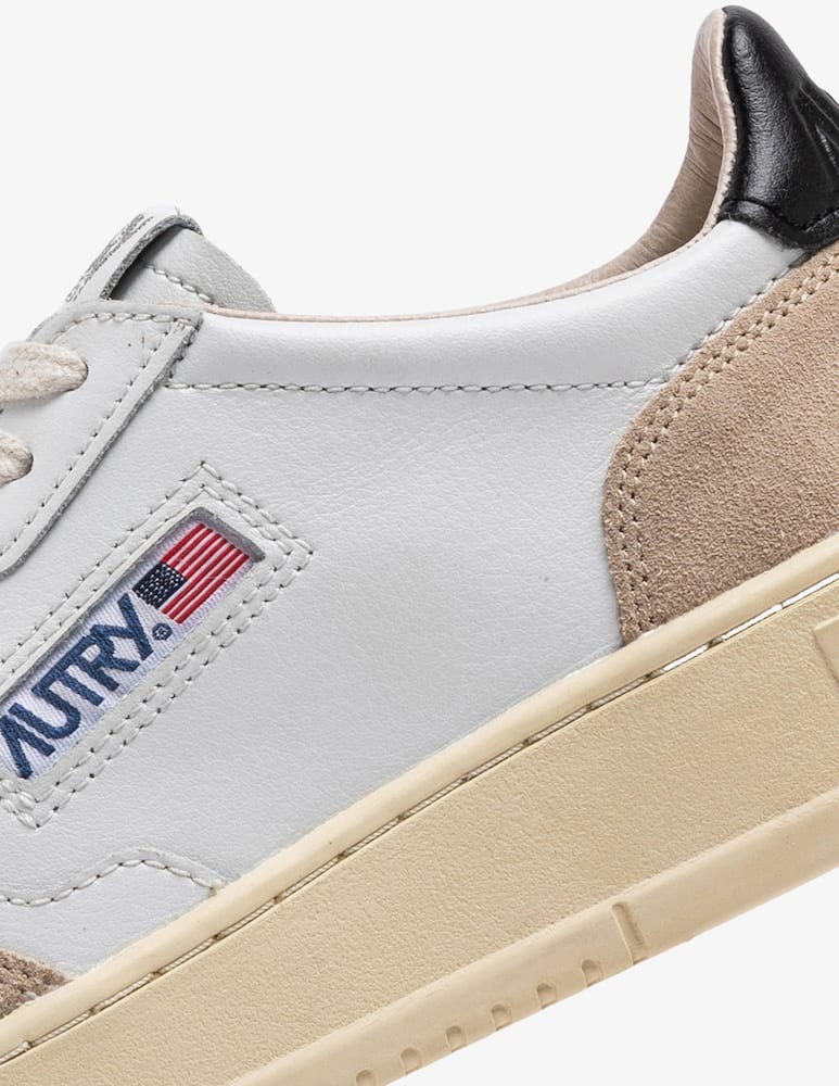 AUTRY Medalist low-top sneakers - picture 5 AUTRY Medalist low-top sneakers - picture 5