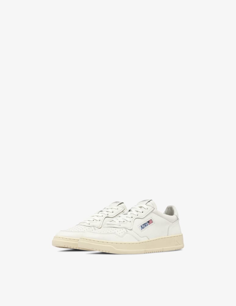 AUTRY Medalist low sneakers - picture 2 AUTRY Medalist low sneakers - picture 2