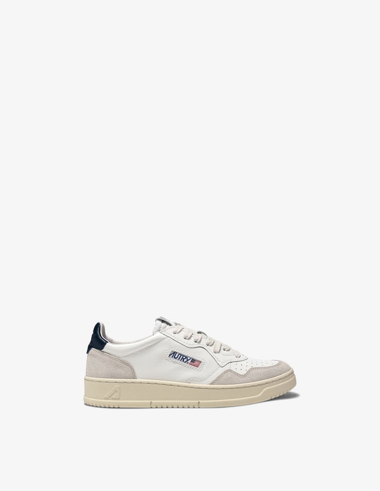 AUTRY Medalist low sneakers - picture 1 AUTRY Medalist low sneakers - picture 1