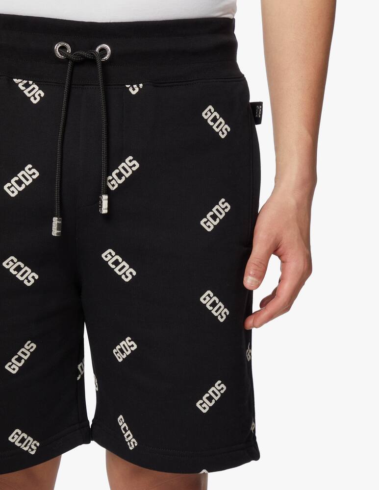 GCDS Logo ao sweatshorts - black - picture 4 GCDS Logo ao sweatshorts - black - picture 4
