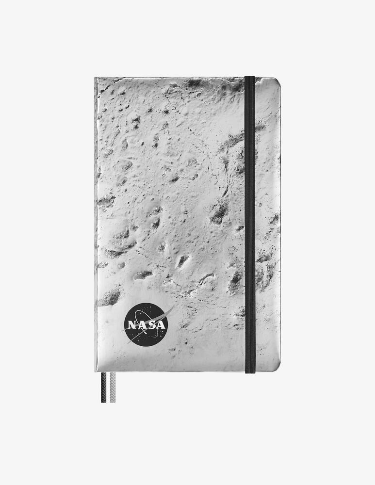 rinascente Moleskine Nasa Set 2 pins + 1 large lined notebook + 4 pencils