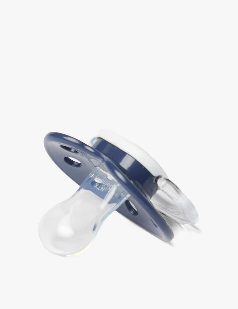 Emporio Armani Set composto da ciuccio e cordino con clip coordinato - immagine 4 Emporio Armani Set composto da ciuccio e cordino con clip coordinato - immagine 4