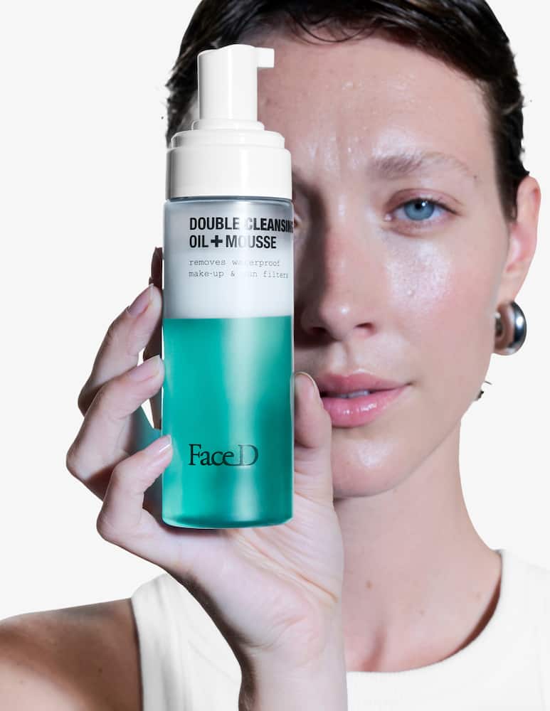 Face D Doppia Detersione Olio + Mousse - immagine 3 Face D Doppia Detersione Olio + Mousse - immagine 3