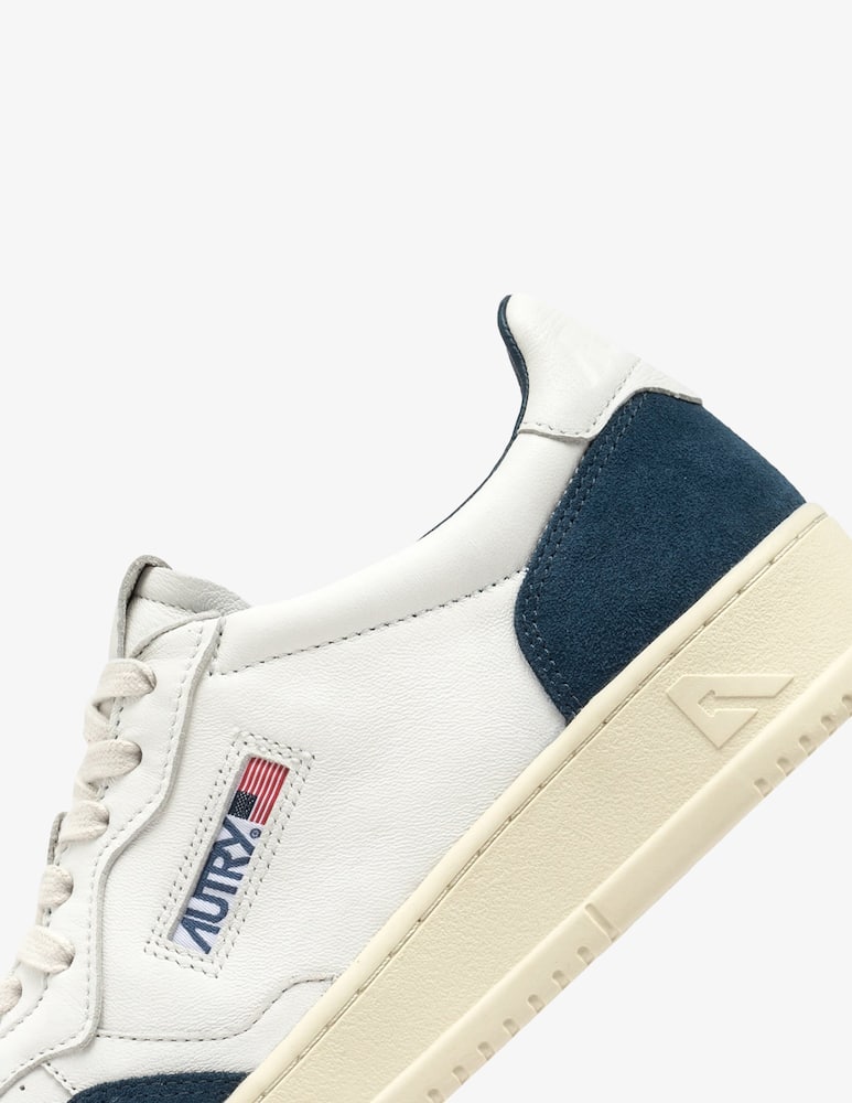 AUTRY Medalist low sneakers - picture 6 AUTRY Medalist low sneakers - picture 6