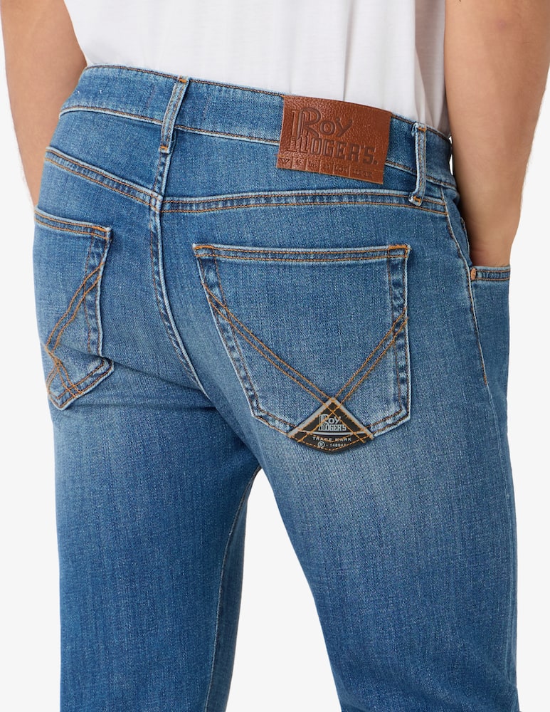 Roy Roger's Recycled denim jeans - picture 4 Roy Roger's Recycled denim jeans - picture 4