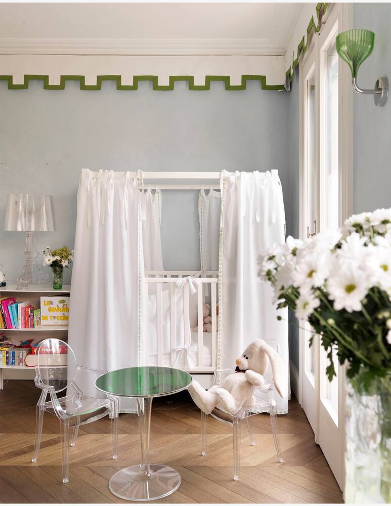 rinascente Kartell Lou Lou Ghost Chair Baby - Transparent