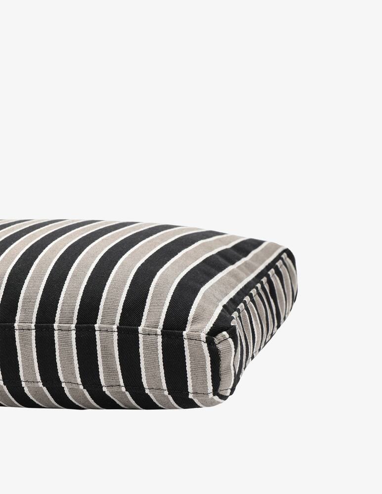 Kartell Ester Stripes Cuscino per Divano Pop Outdoor - immagine 2 Kartell Ester Stripes Cuscino per Divano Pop Outdoor - immagine 2